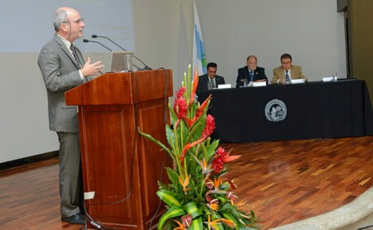 Olman Quirós decano del Sistema de Estudios de Posgrado (SEP) 